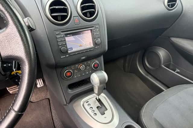 Nissan Qashqai (2012) thumbnail 6