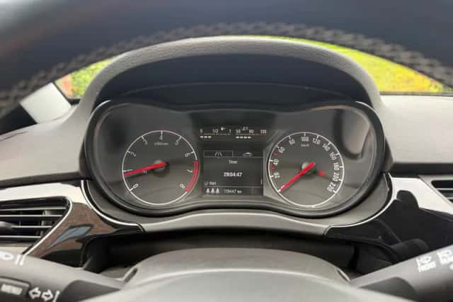 Opel Corsa (2017) thumbnail 4