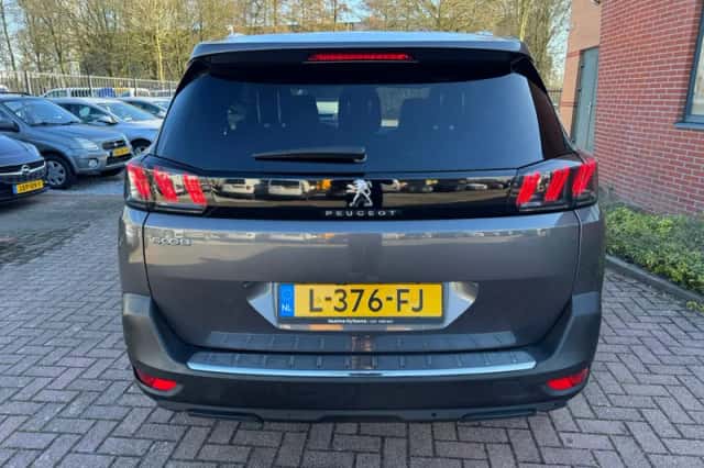 Peugeot 5008 (2021) thumbnail 6