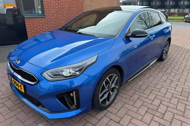 Kia ProCeed (2019) thumbnail 1
