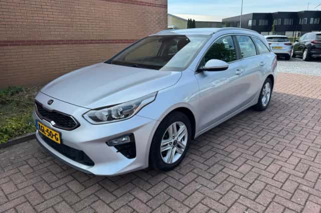 Kia Ceed (2019) thumbnail 1