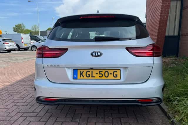 Kia Ceed (2019) thumbnail 6