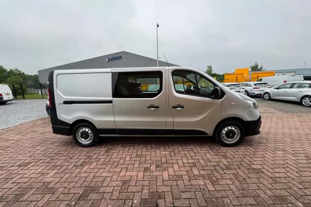Renault Trafic (2016) thumbnail 4