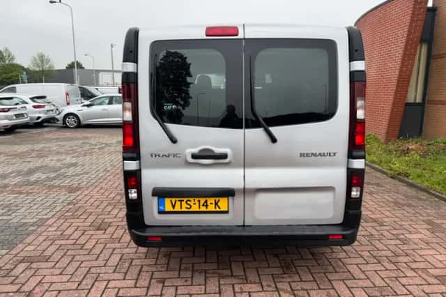 Renault Trafic (2016) thumbnail 6