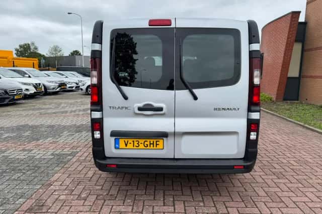 Renault Trafic (2016) thumbnail 6