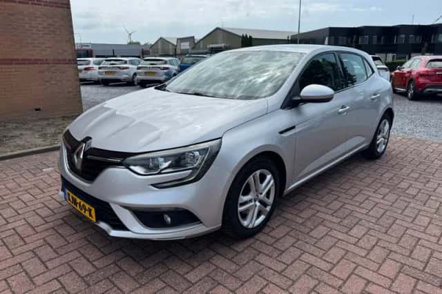 Renault Mégane (2019) thumbnail 1