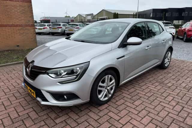 Renault Mégane (2018) thumbnail 1