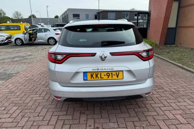 Renault Mégane (2019) thumbnail 6