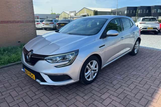 Renault Mégane (2019) thumbnail 1