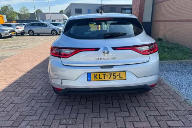 Renault Mégane (2019) thumbnail 6