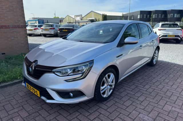 Renault Mégane (2017) thumbnail 1