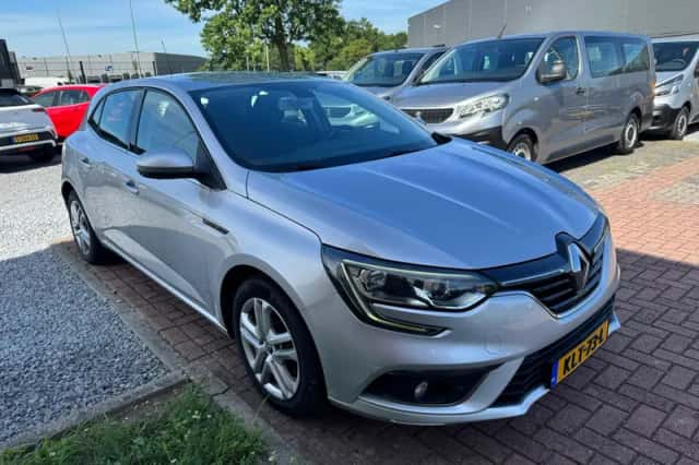 Renault Mégane (2017) thumbnail 3