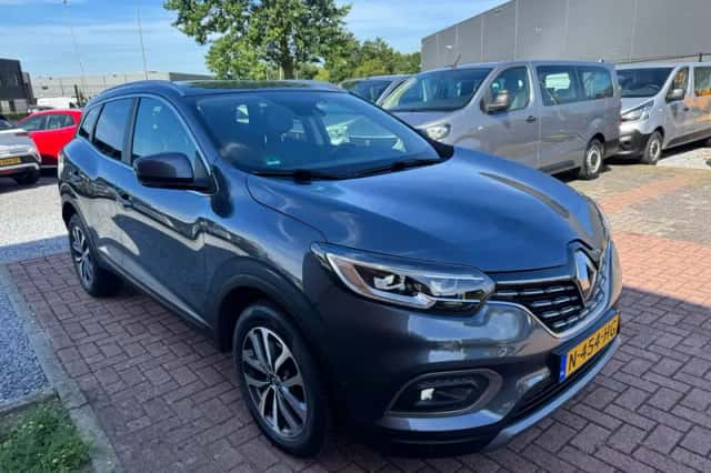 Renault Kadjar (2021) thumbnail 3