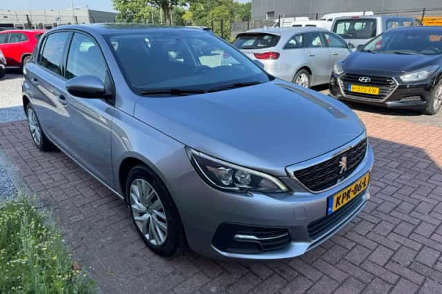 Peugeot 308 (2018) thumbnail 3