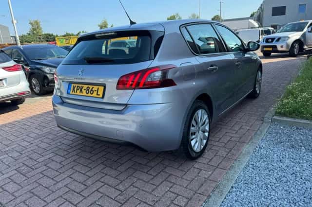 Peugeot 308 (2018) thumbnail 5