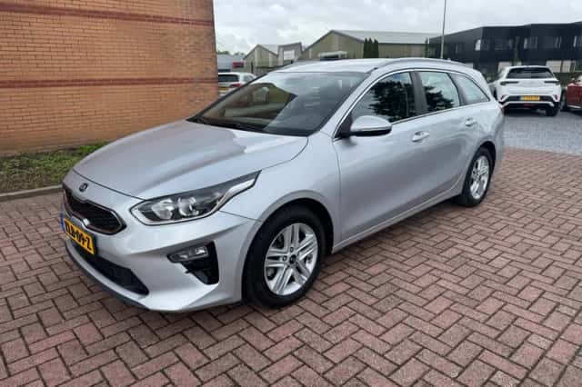 Kia Ceed (2019) thumbnail 1
