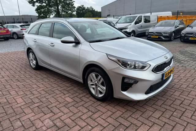 Kia Ceed (2019) thumbnail 3