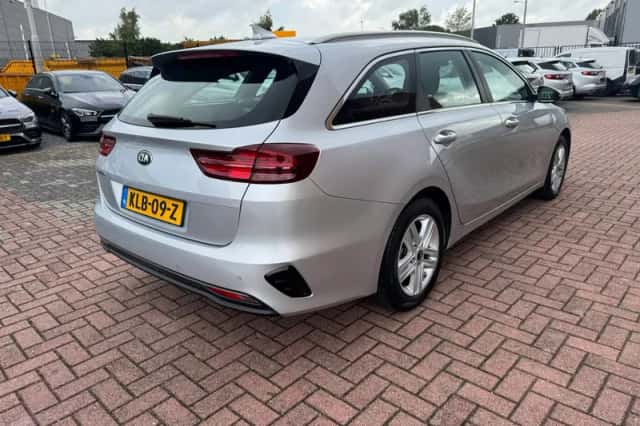 Kia Ceed (2019) thumbnail 5