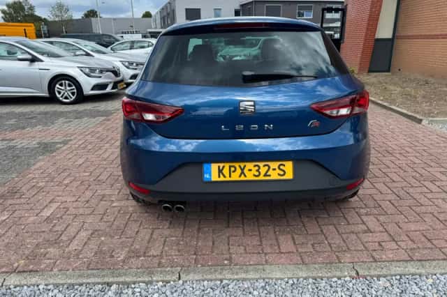 SEAT Leon (2015) thumbnail 6