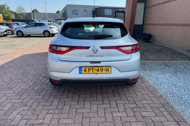 Renault Mégane (2019) thumbnail 6