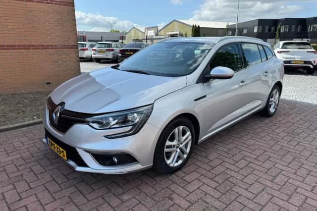 Renault Mégane (2016) thumbnail 1