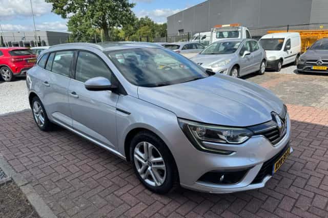 Renault Mégane (2016) thumbnail 3