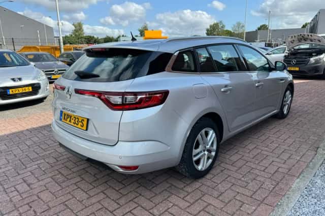 Renault Mégane (2016) thumbnail 5