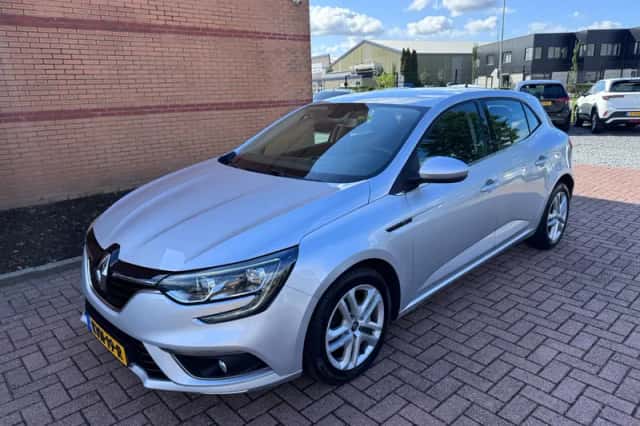 Renault Mégane (2019) thumbnail 1