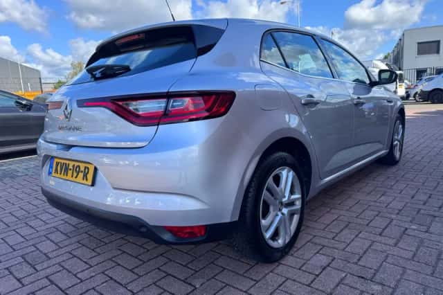 Renault Mégane (2019) thumbnail 5