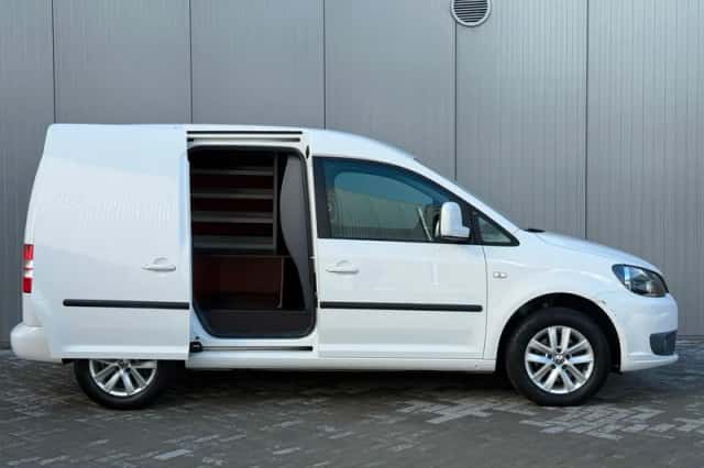 Volkswagen Caddy (2013) thumbnail 3