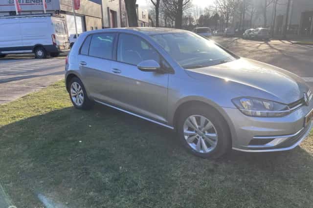 Volkswagen Golf (2017) thumbnail 4