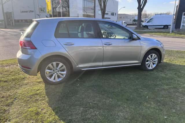 Volkswagen Golf (2017) thumbnail 6