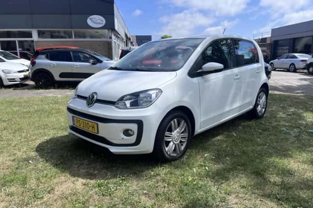 Volkswagen Up! (2017) thumbnail 1