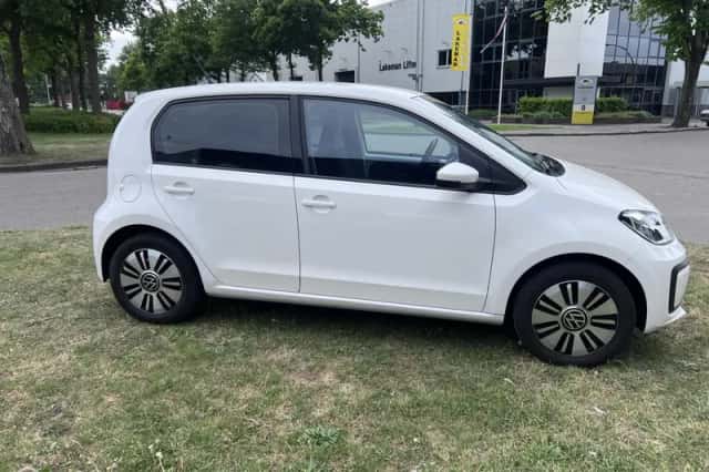 Volkswagen Up! (2017) thumbnail 5