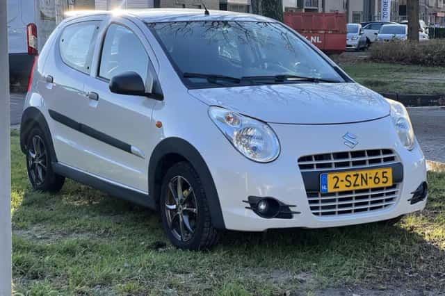Suzuki Alto (2014) thumbnail 4