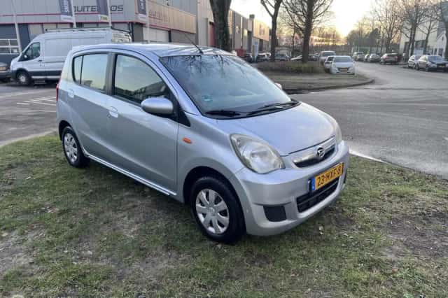 Daihatsu Cuore (2009) thumbnail 3