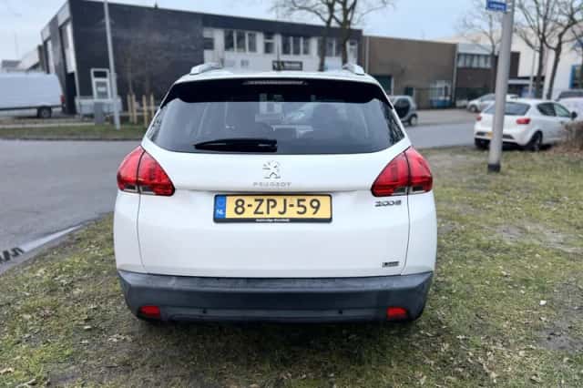 Peugeot 2008 (2015) thumbnail 6