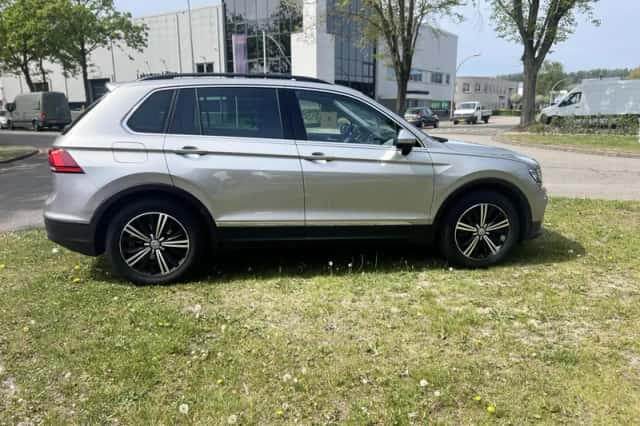 Volkswagen Tiguan (2017) thumbnail 4