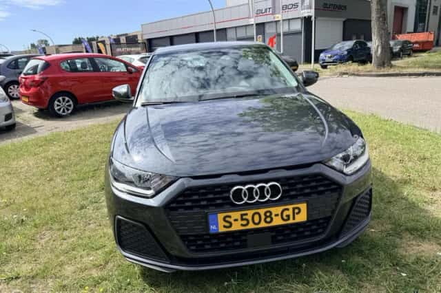 Audi A1 (2019) thumbnail 3