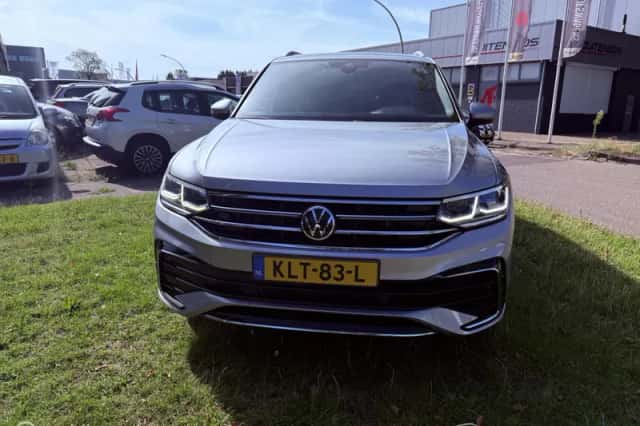 Volkswagen Tiguan (2022) thumbnail 2