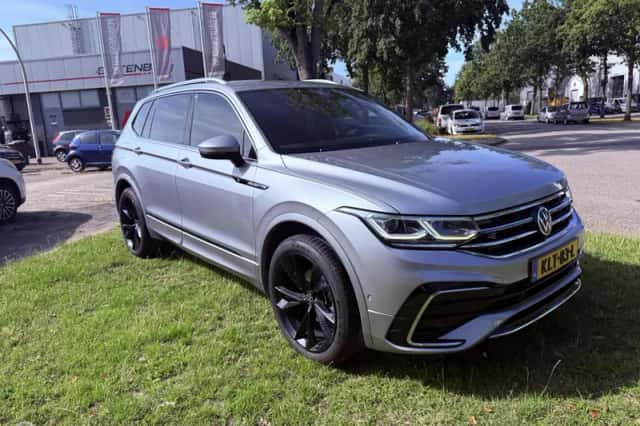 Volkswagen Tiguan (2022) thumbnail 4