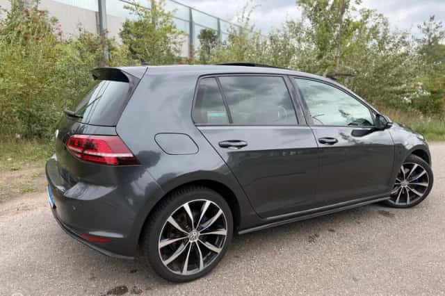 Volkswagen Golf (2015) thumbnail 6