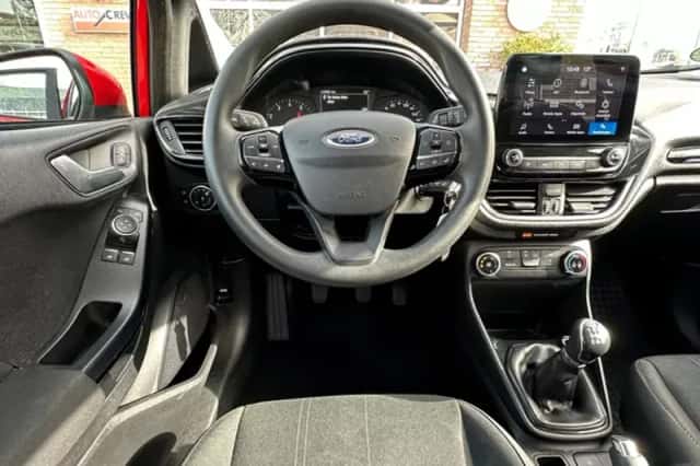 Ford Fiesta (2019) thumbnail 5