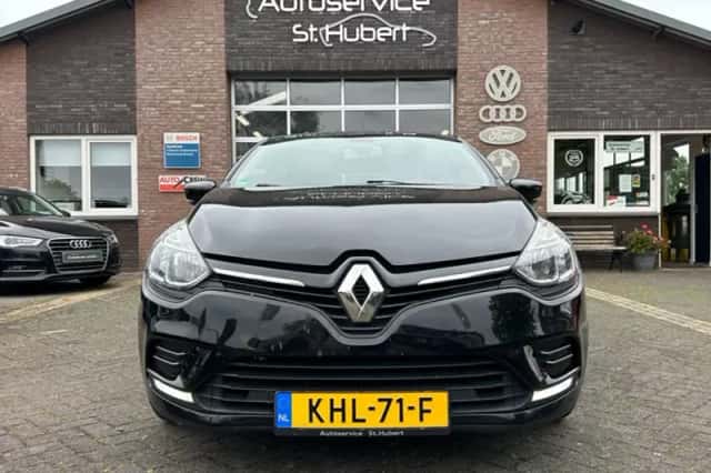 Renault Clio (2018) thumbnail 2