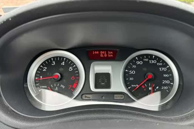 Renault Clio (2013) thumbnail 5