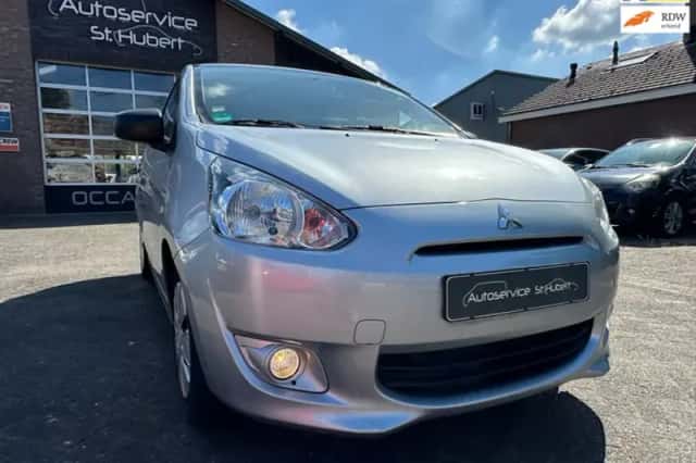 Mitsubishi Space Star (2014) thumbnail 1