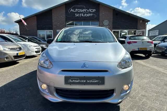 Mitsubishi Space Star (2014) thumbnail 2