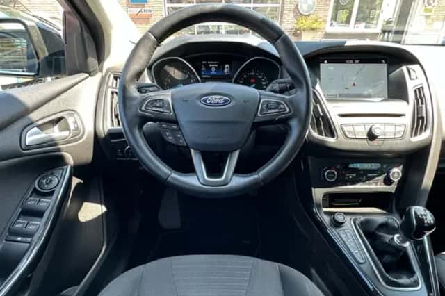 Ford Focus (2018) thumbnail 4