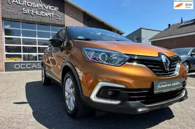 Renault Captur (2020) thumbnail 1