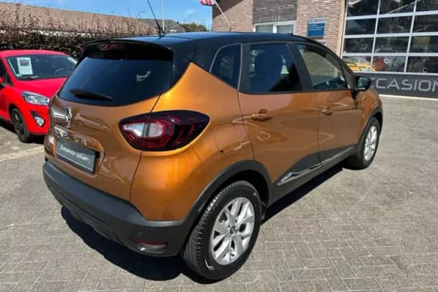 Renault Captur (2020) thumbnail 6